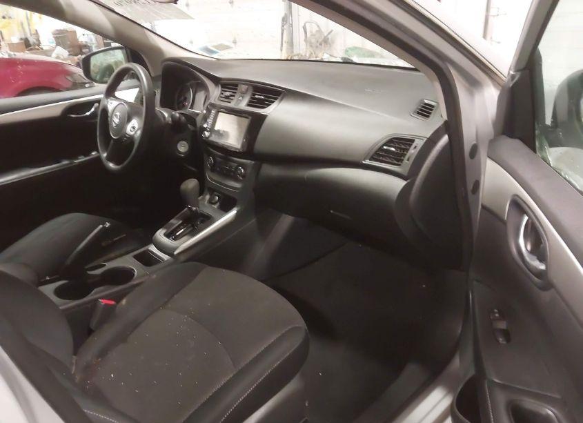 Photo 5 of 2019 Nissan Sentra S (VIN 3N1AB7APXKY454562)