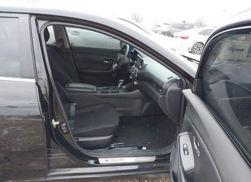 Photo 5 of 2021 Nissan Sentra S XTRONIC CVT (VIN 3N1AB8BV0MY245952)