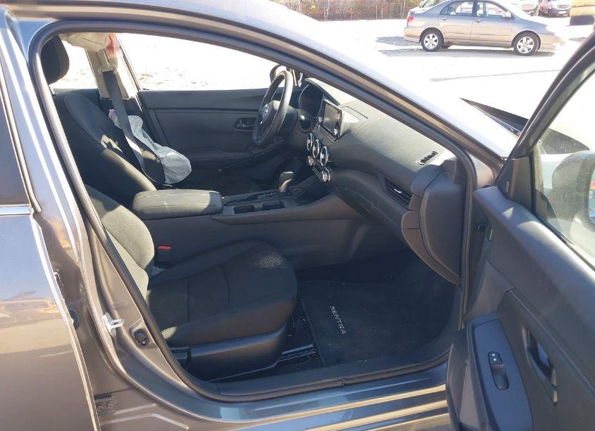 Photo 5 of 2024 Nissan Sentra S XTRONIC CVT (VIN 3N1AB8BV2RY333733)