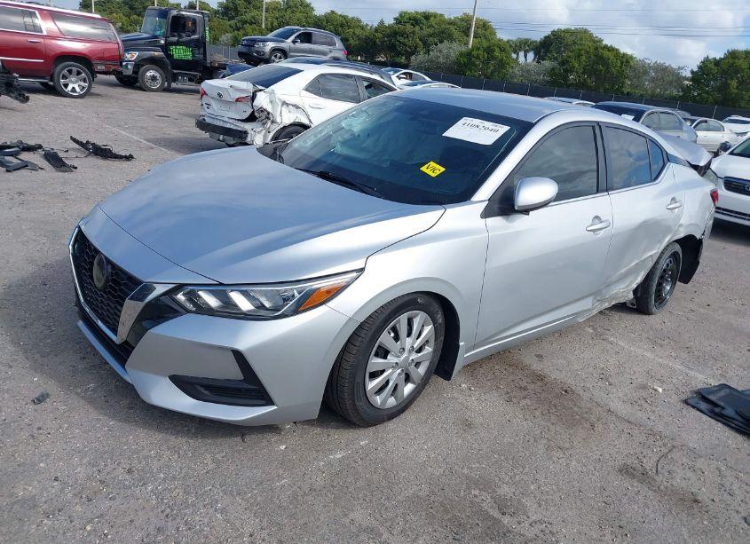 Photo 2 of 2020 Nissan Sentra S XTRONIC CVT (VIN 3N1AB8BV4LY216081)