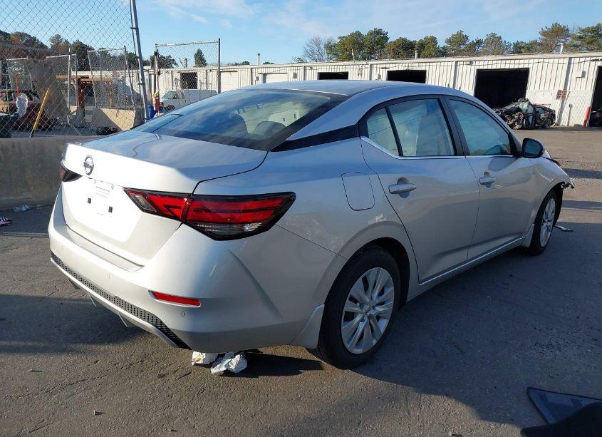 Photo 4 of 2022 Nissan Sentra S XTRONIC CVT (VIN 3N1AB8BV5NY229585)