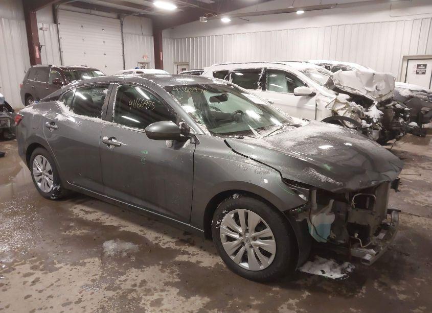 2020 Nissan Sentra S XTRONIC CVT (VIN 3N1AB8BV8LY252811) main photo