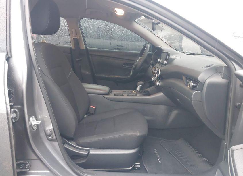 Photo 5 of 2024 Nissan Sentra S XTRONIC CVT (VIN 3N1AB8BV9RY212777)