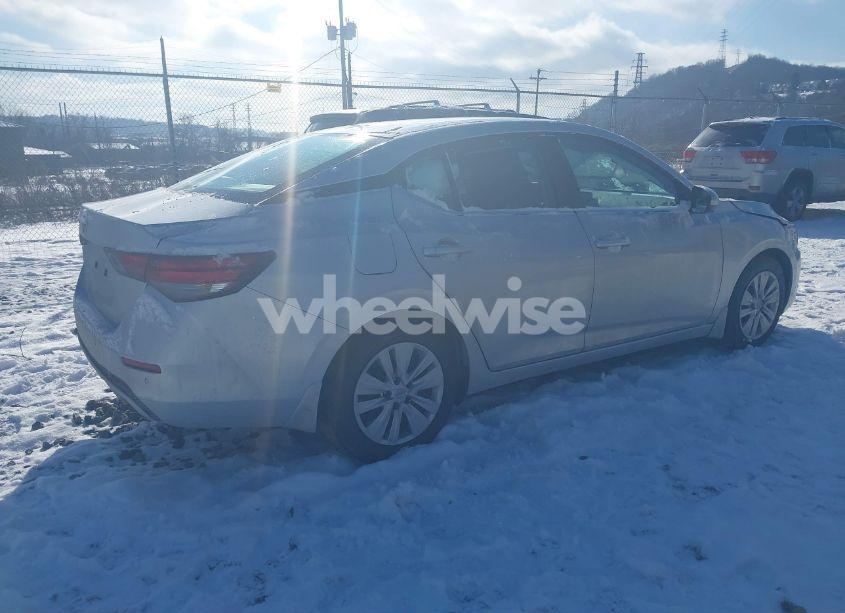 Photo 4 of 2022 Nissan Sentra S XTRONIC CVT (VIN 3N1AB8BVXNY282377)