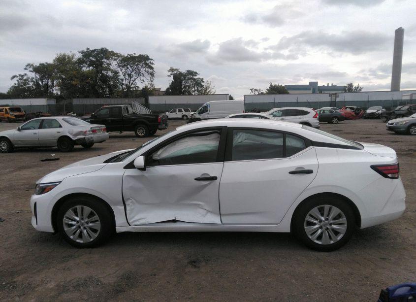 Photo 14 of 2024 Nissan Sentra S XTRONIC CVT (VIN 3N1AB8BVXRY216935)