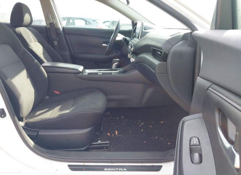 Photo 5 of 2021 Nissan Sentra SV XTRONIC CVT (VIN 3N1AB8CV0MY205708)