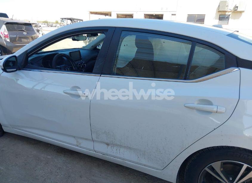 Photo 14 of 2021 Nissan Sentra SV XTRONIC CVT (VIN 3N1AB8CV0MY237056)