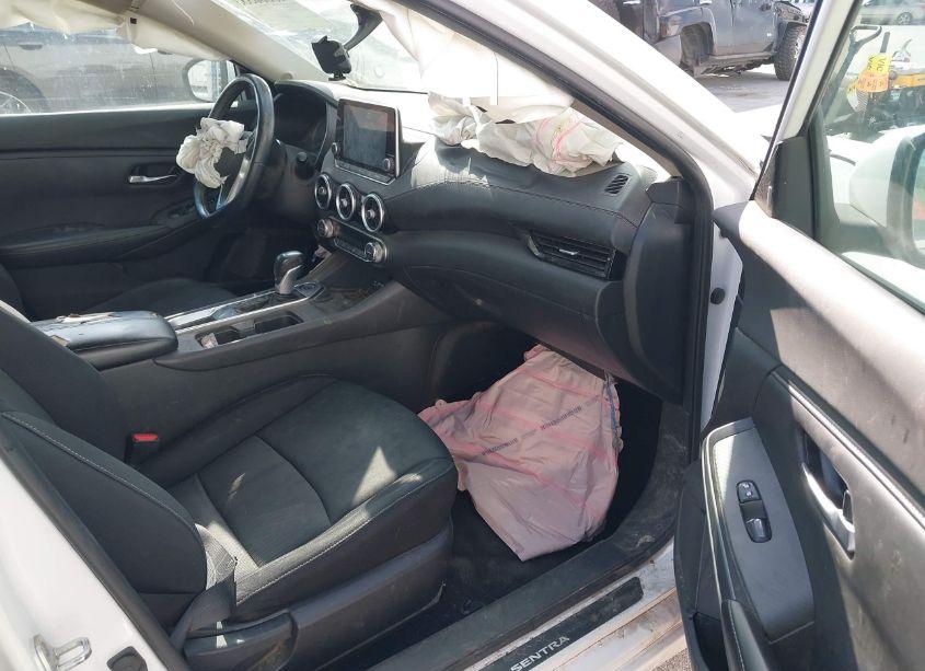 Photo 5 of 2021 Nissan Sentra SV XTRONIC CVT (VIN 3N1AB8CV0MY262880)