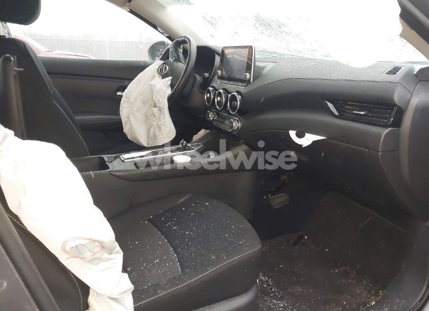 Photo 5 of 2022 Nissan Sentra SV XTRONIC CVT (VIN 3N1AB8CV0NY211798)