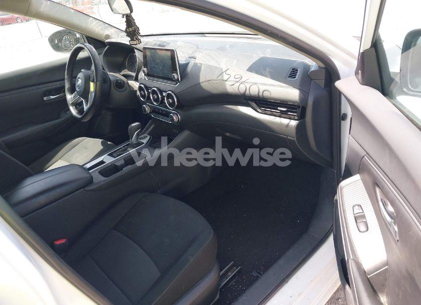 Photo 5 of 2022 Nissan Sentra SV XTRONIC CVT (VIN 3N1AB8CV0NY221411)