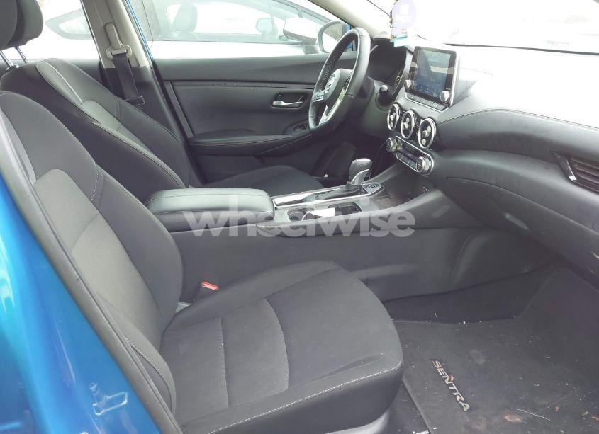 Photo 5 of 2022 Nissan Sentra SV XTRONIC CVT (VIN 3N1AB8CV0NY300822)