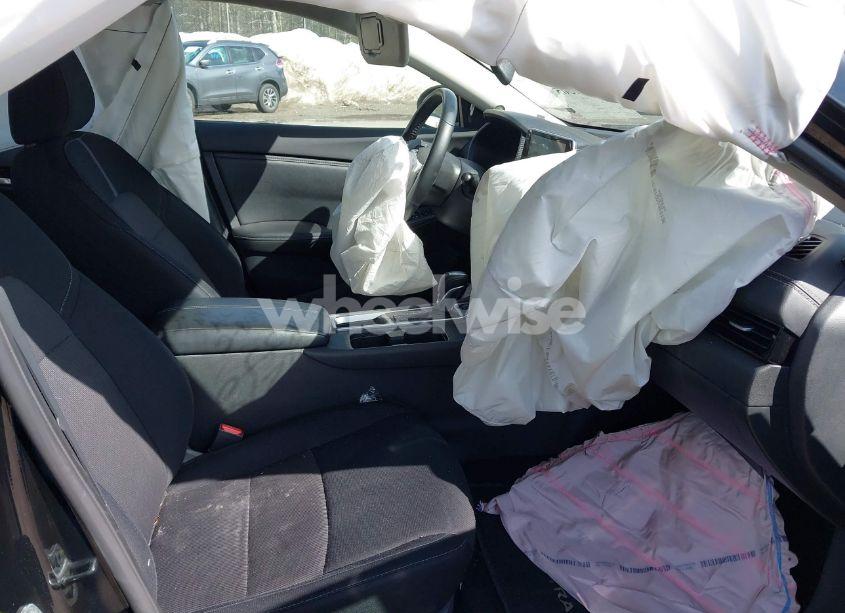 Photo 5 of 2022 Nissan Sentra SV XTRONIC CVT (VIN 3N1AB8CV0NY317183)