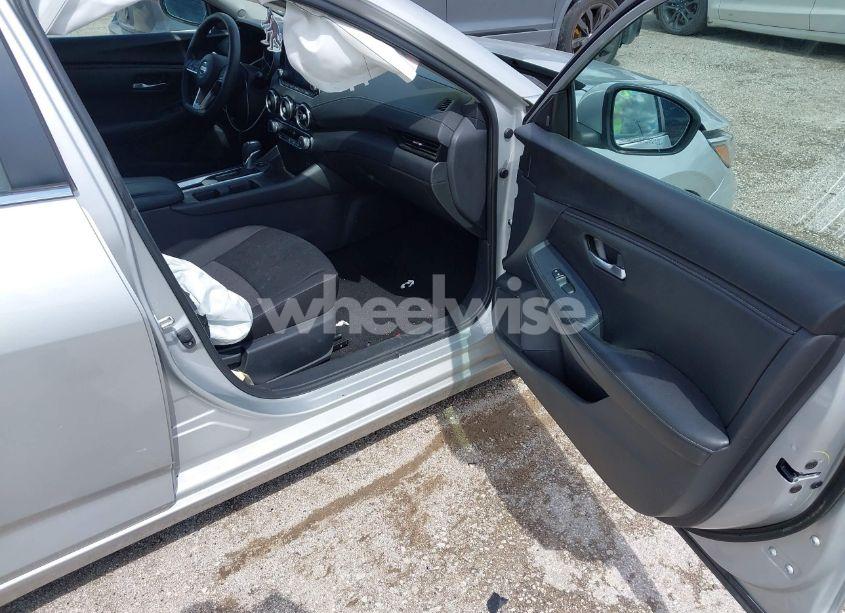 Photo 5 of 2023 Nissan Sentra SV XTRONIC CVT (VIN 3N1AB8CV0PY295897)