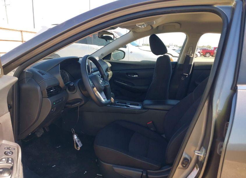 Photo 5 of 2023 Nissan Sentra SV XTRONIC CVT (VIN 3N1AB8CV0PY307126)