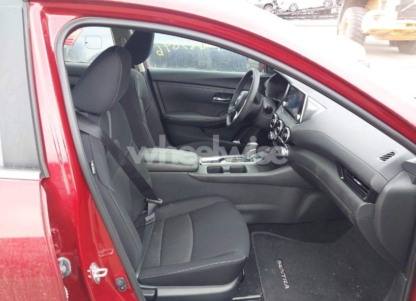 Photo 5 of 2024 Nissan Sentra SV XTRONIC CVT (VIN 3N1AB8CV0RY211600)