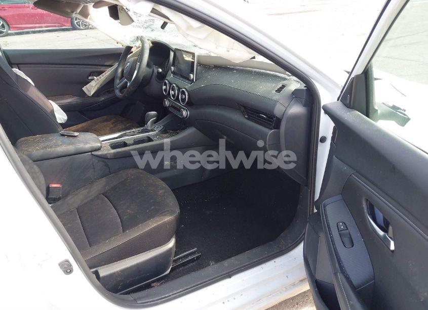 Photo 5 of 2024 Nissan Sentra SV XTRONIC CVT (VIN 3N1AB8CV0RY219339)