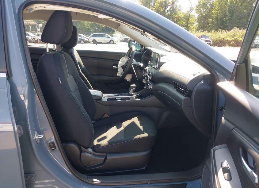 Photo 5 of 2024 Nissan Sentra SV XTRONIC CVT (VIN 3N1AB8CV0RY249490)