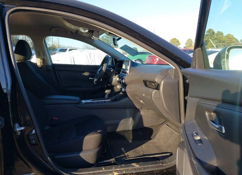 Photo 5 of 2024 Nissan Sentra SV XTRONIC CVT (VIN 3N1AB8CV0RY253071)