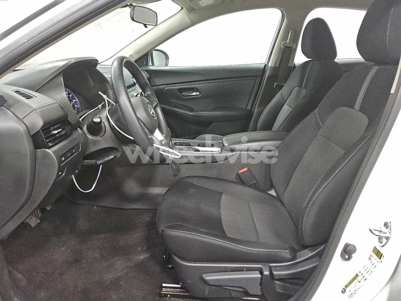 Photo 7 of 2024 NISSAN SENTRA SV (VIN 3N1AB8CV0RY332062)