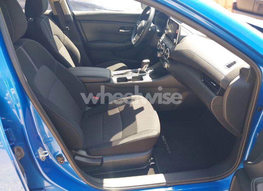 Photo 5 of 2024 Nissan Sentra SV XTRONIC CVT (VIN 3N1AB8CV0RY359682)