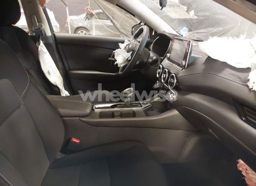 Photo 5 of 2024 Nissan Sentra SV XTRONIC CVT (VIN 3N1AB8CV0RY373310)