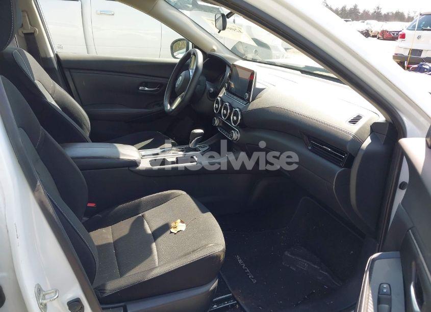 Photo 5 of 2020 Nissan Sentra SV XTRONIC CVT (VIN 3N1AB8CV1LY239591)