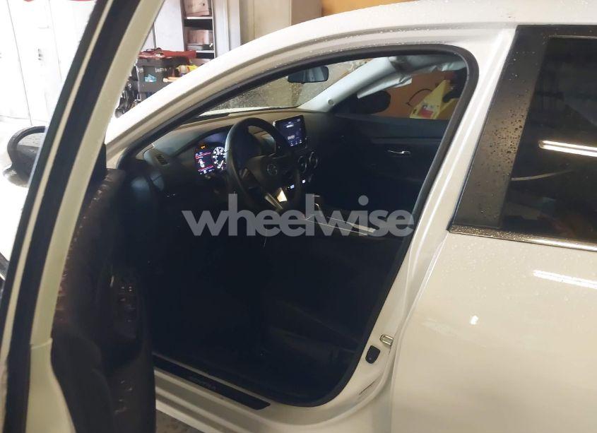 Photo 5 of 2020 Nissan Sentra SV XTRONIC CVT (VIN 3N1AB8CV1LY266306)