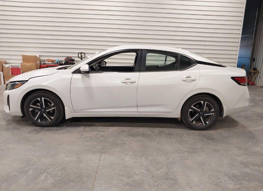 Photo 14 of 2024 Nissan Sentra SV XTRONIC CVT (VIN 3N1AB8CV1RY214344)