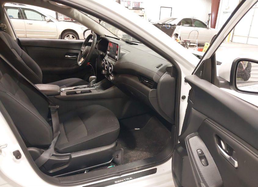 Photo 5 of 2024 Nissan Sentra SV XTRONIC CVT (VIN 3N1AB8CV1RY214344)