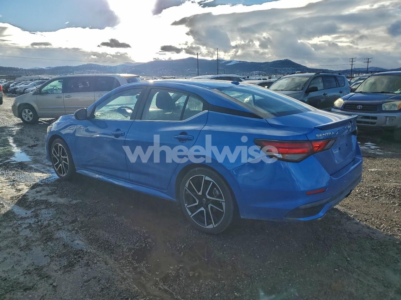 Photo 2 of 2025 NISSAN SENTRA SR N/A (VIN 3N1AB8CV1RY227434)