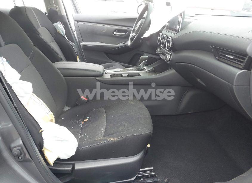 Photo 5 of 2024 Nissan Sentra SV XTRONIC CVT (VIN 3N1AB8CV1RY261972)