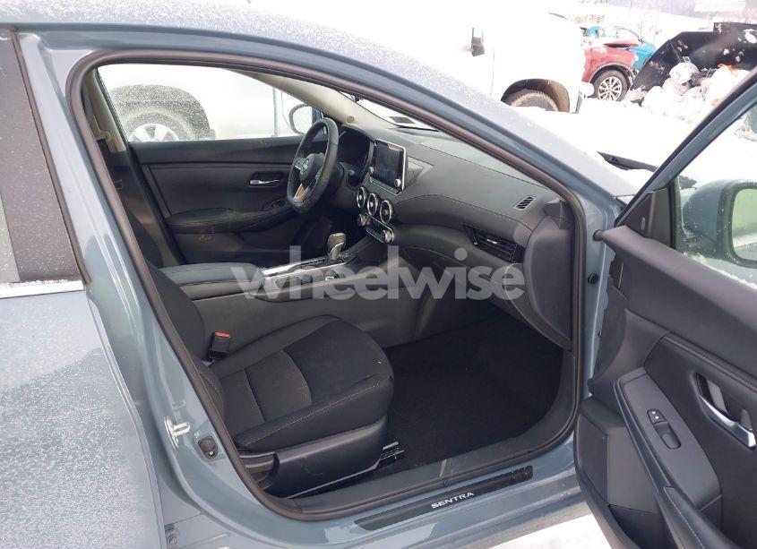 Photo 5 of 2024 Nissan Sentra SV XTRONIC CVT (VIN 3N1AB8CV1RY318381)