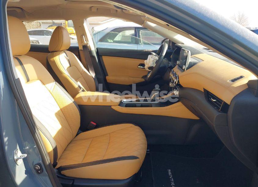 Photo 5 of 2024 Nissan Sentra SV XTRONIC CVT (VIN 3N1AB8CV1RY333396)