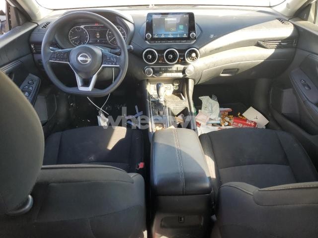 Photo 3 of 2024 NISSAN SENTRA SV N/A (VIN 3N1AB8CV1RY335374)