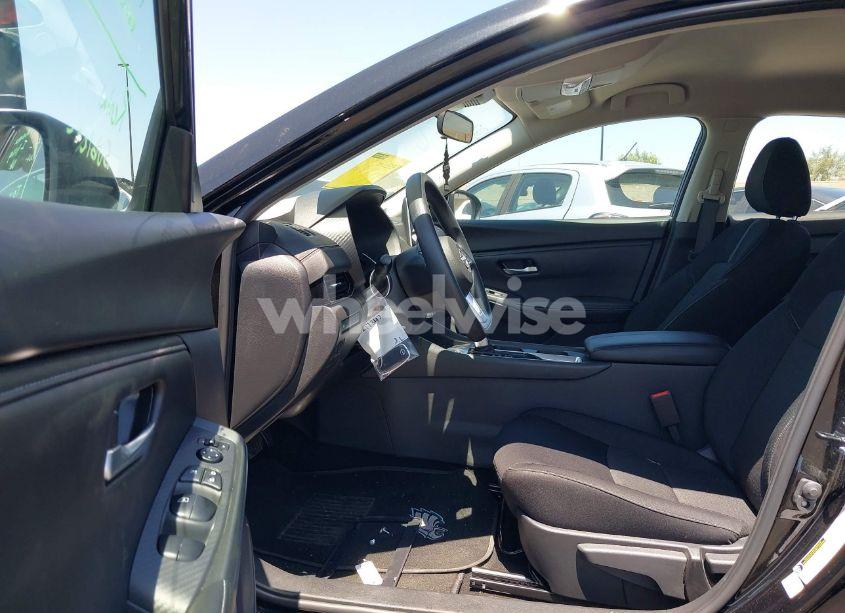 Photo 5 of 2025 Nissan Sentra SV (VIN 3N1AB8CV1SY254462)