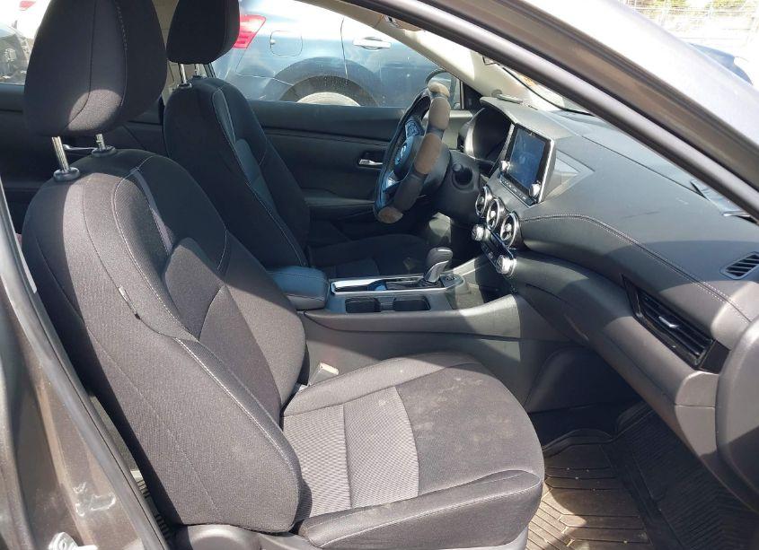 Photo 5 of 2022 Nissan Sentra SV XTRONIC CVT (VIN 3N1AB8CV2NY237058)