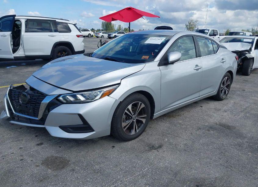 Photo 2 of 2022 Nissan Sentra SV XTRONIC CVT (VIN 3N1AB8CV2NY272912)