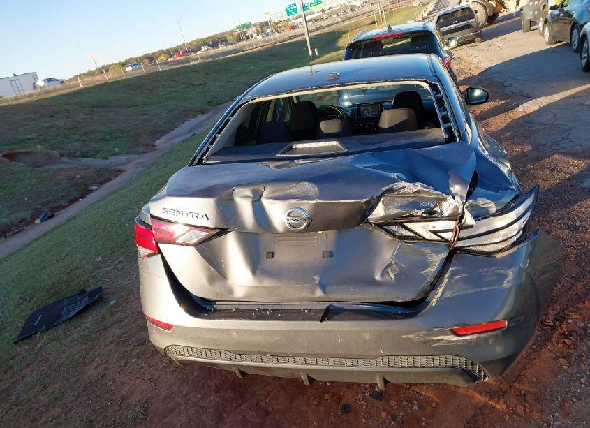 Photo 16 of 2022 Nissan Sentra SV XTRONIC CVT (VIN 3N1AB8CV2NY297521)