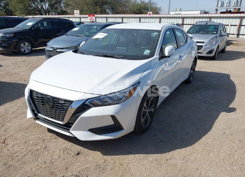 Photo 2 of 2022 Nissan Sentra SV XTRONIC CVT (VIN 3N1AB8CV2NY318741)