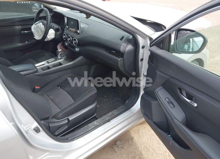 Photo 5 of 2023 Nissan Sentra SV XTRONIC CVT (VIN 3N1AB8CV2PY261220)