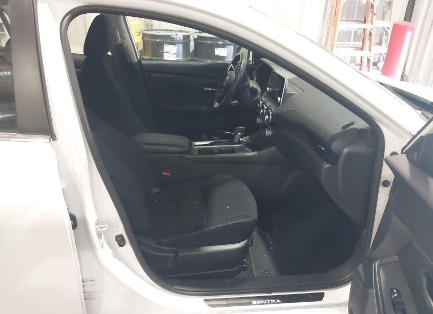 Photo 5 of 2024 Nissan Sentra SV XTRONIC CVT (VIN 3N1AB8CV2RY208147)