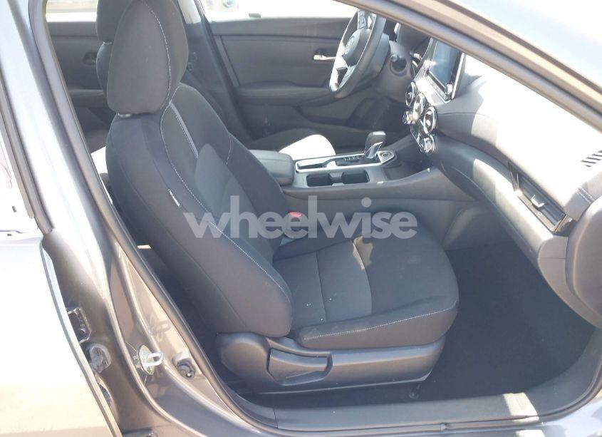 Photo 5 of 2024 Nissan Sentra SV XTRONIC CVT (VIN 3N1AB8CV2RY241102)