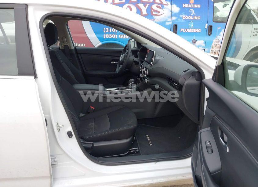 Photo 5 of 2024 Nissan Sentra SV XTRONIC CVT (VIN 3N1AB8CV2RY303985)