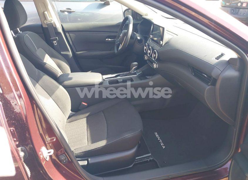 Photo 5 of 2025 Nissan Sentra SV (VIN 3N1AB8CV2SY264532)