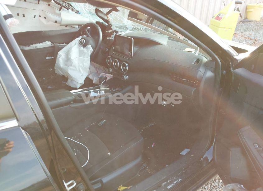 Photo 5 of 2020 Nissan Sentra SV XTRONIC CVT (VIN 3N1AB8CV3LY310807)