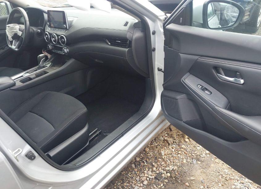 Photo 5 of 2021 Nissan Sentra SV XTRONIC CVT (VIN 3N1AB8CV3MY249265)