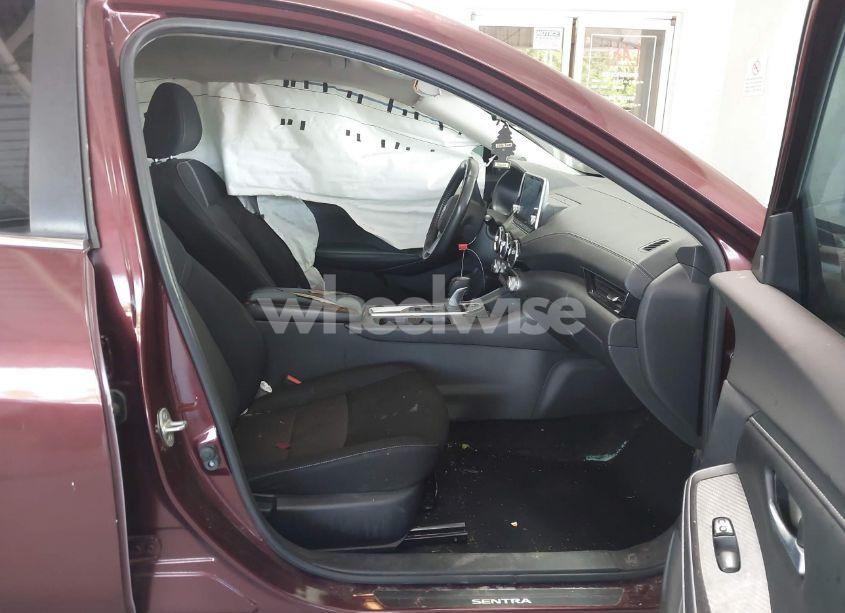 Photo 5 of 2021 Nissan Sentra SV XTRONIC CVT (VIN 3N1AB8CV3MY273310)