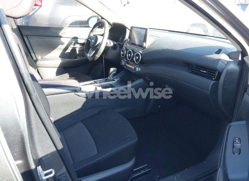 Photo 5 of 2022 Nissan Sentra SV XTRONIC CVT (VIN 3N1AB8CV3NY205848)