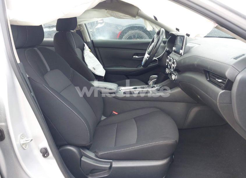 Photo 5 of 2022 Nissan Sentra SV XTRONIC CVT (VIN 3N1AB8CV3NY241913)