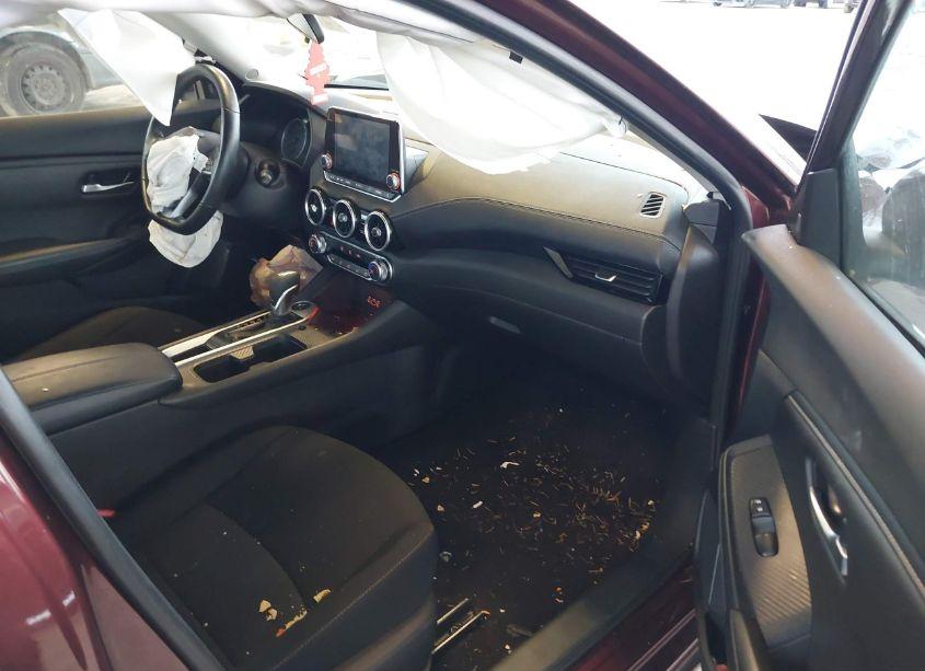 Photo 5 of 2022 Nissan Sentra SV XTRONIC CVT (VIN 3N1AB8CV3NY285748)